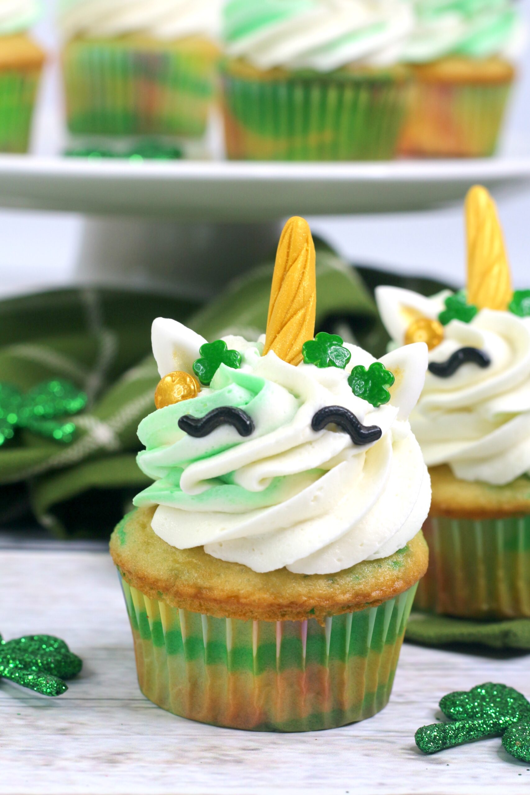 St. Patrick's Day cupcakes with Frosting